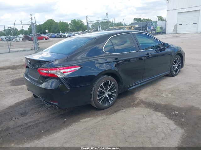 2018 TOYOTA CAMRY 4T1B11HKXJU544013 Photo 3