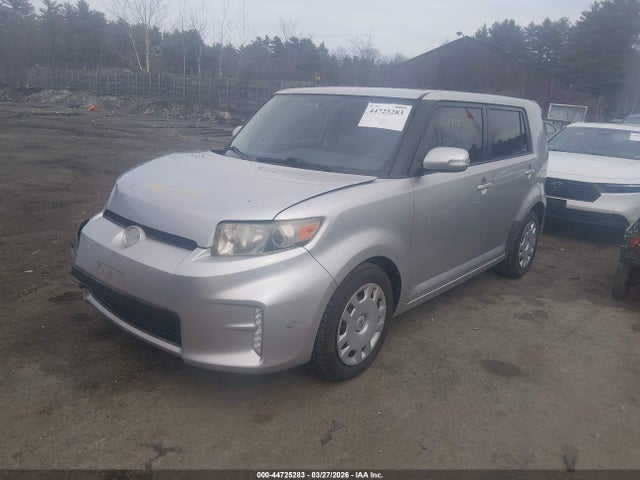 Scion XB 2015 JTLZE4FEXFJ068364 Image 2