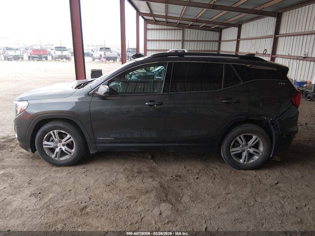 3GKALMEV8LL107137 GMC Terrain Fwd Sle