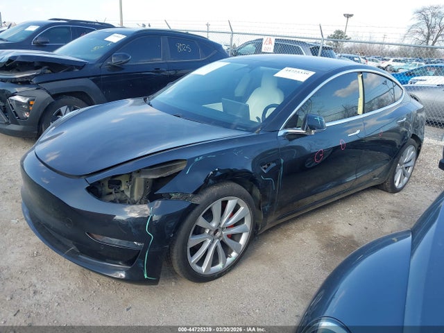 Tesla Model 3 Long Range/performance 2018 5YJ3E1EBXJF188270 Image 2