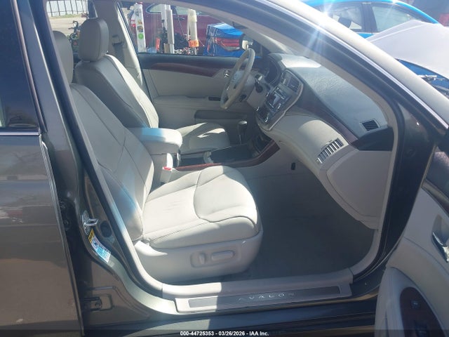 2011 Toyota Avalon მანქანა იყიდება აუქციონზე, vin: 4T1BK3DBXBU384747, აუქციონის ნომერი: 44725353