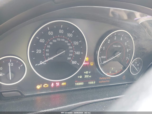 WBA3C3G58FNS75700 BMW 320i Xdrive