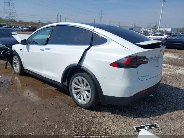 44725473 :رقم المزاد ، 5YJXCAE21JF118518 vin ، 2018 Tesla Model X 100d/75d/p100d مزاد بيع
