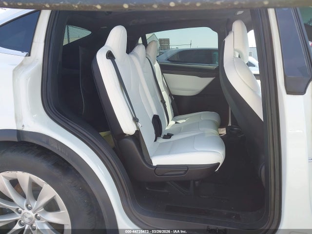 44725473 :رقم المزاد ، 5YJXCAE21JF118518 vin ، 2018 Tesla Model X 100d/75d/p100d مزاد بيع