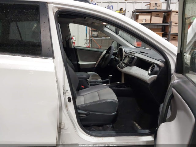 Toyota Rav4 Limited 2015 JTMYFREV1FD073714 Image 5