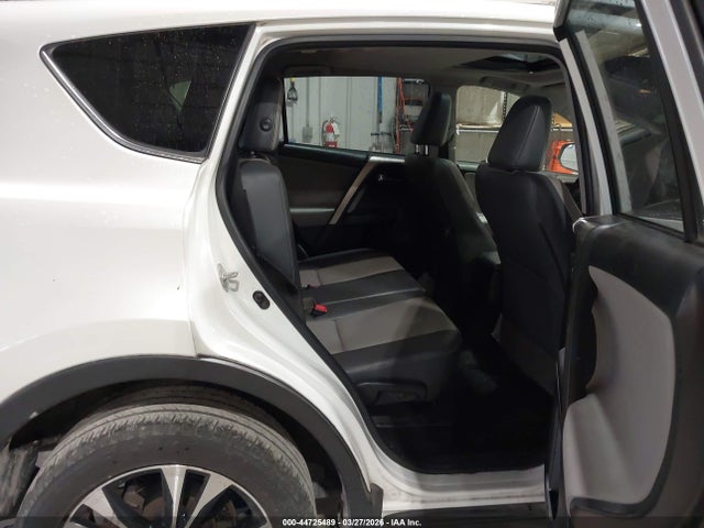 Toyota Rav4 Limited 2015 JTMYFREV1FD073714 Image 8