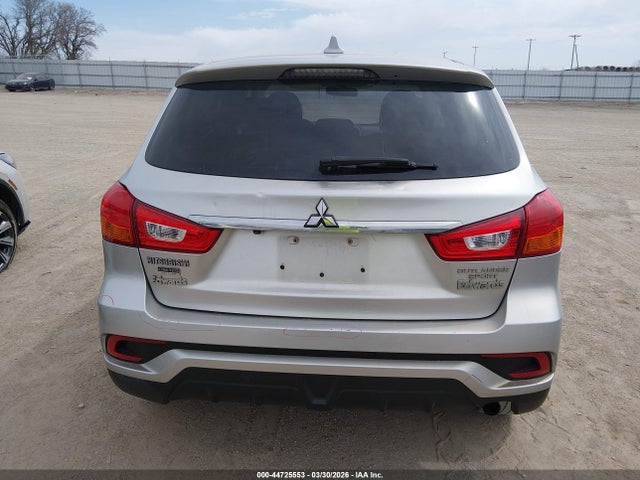 JA4AP3AU4JZ020830 Mitsubishi Outlander Sport 2.0 Le