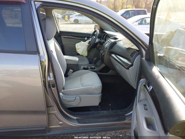 Продаж на аукціоні авто 2012 Kia Sorento Lx, vin: 5XYKT3A10CG201033, номер лоту: 44725584