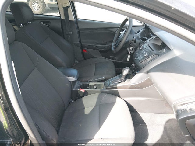 Ford FOCUS SE 2017 1FADP3F27HL334582 Image 5