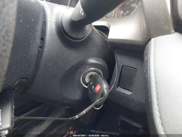 Продажа на аукционе авто 2018 Toyota Rav4 Le, vin: JTMBFREV8JD243050, номер лота: 44725611