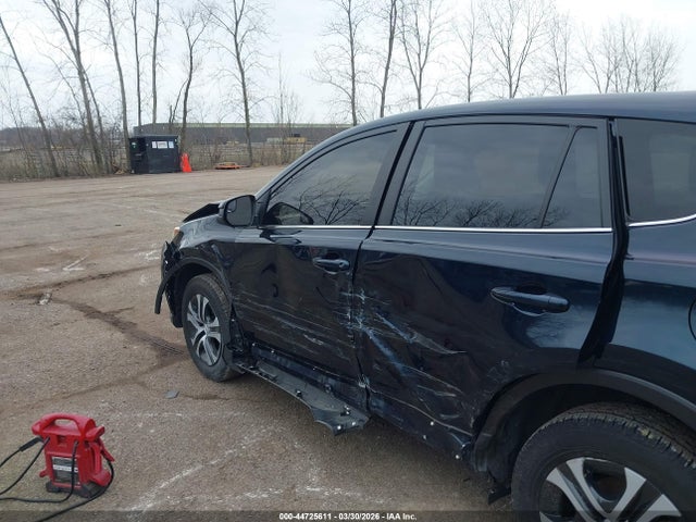 Продажа на аукционе авто 2018 Toyota Rav4 Le, vin: JTMBFREV8JD243050, номер лота: 44725611