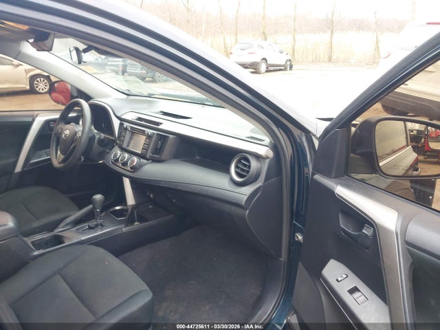 Продажа на аукционе авто 2018 Toyota Rav4 Le, vin: JTMBFREV8JD243050, номер лота: 44725611
