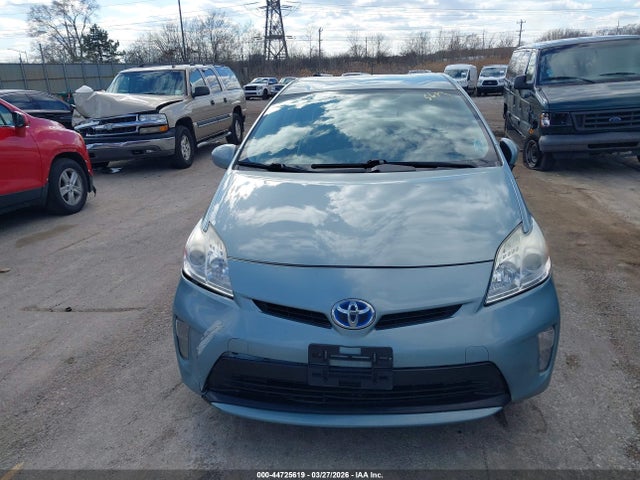 JTDKN3DU4E1809057 Toyota Prius Three