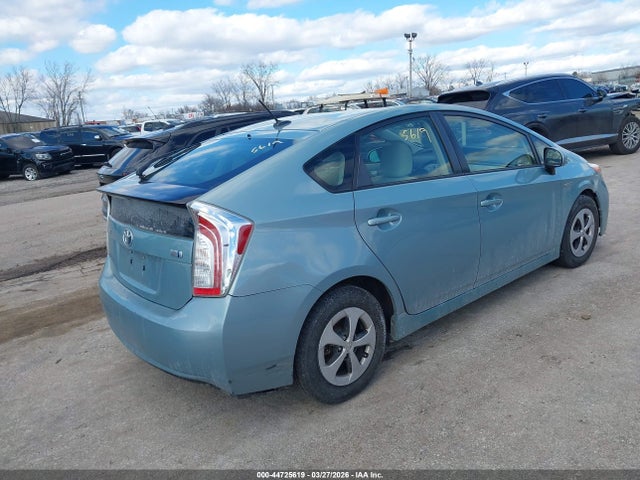JTDKN3DU4E1809057 Toyota Prius Three