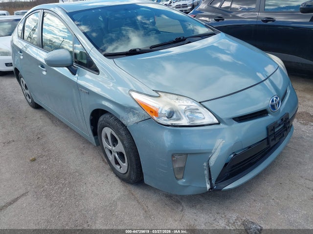 JTDKN3DU4E1809057 Toyota Prius Three