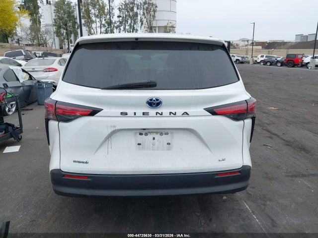 2022 Toyota Sienna Le მანქანა იყიდება აუქციონზე, vin: 5TDKRKEC4NS121969, აუქციონის ნომერი: 44725630