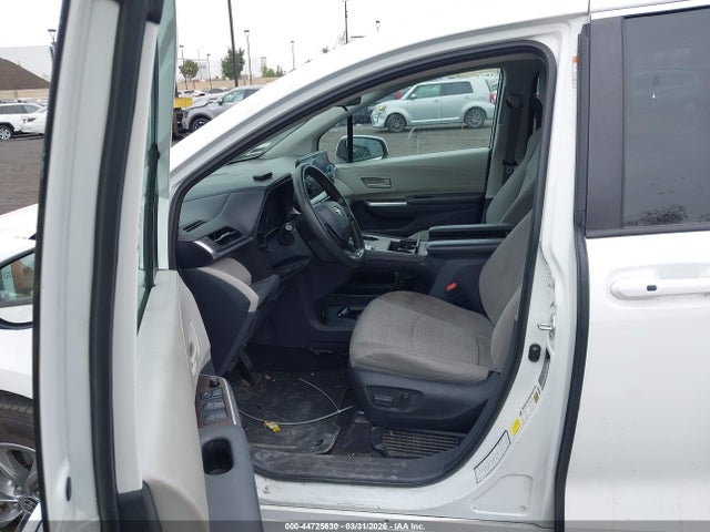 2022 Toyota Sienna Le მანქანა იყიდება აუქციონზე, vin: 5TDKRKEC4NS121969, აუქციონის ნომერი: 44725630