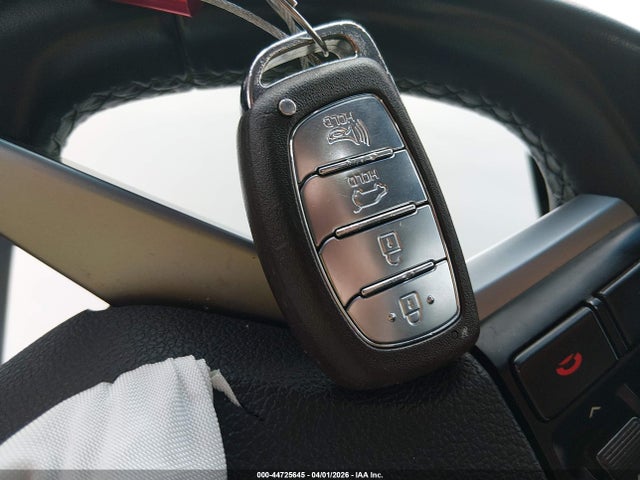 Продаж на аукціоні авто 2018 Hyundai Tucson Value, vin: KM8J3CA20JU833879, номер лоту: 44725645