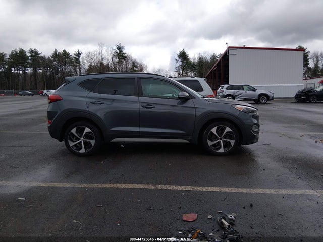 Продаж на аукціоні авто 2018 Hyundai Tucson Value, vin: KM8J3CA20JU833879, номер лоту: 44725645