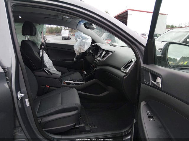 Продаж на аукціоні авто 2018 Hyundai Tucson Value, vin: KM8J3CA20JU833879, номер лоту: 44725645
