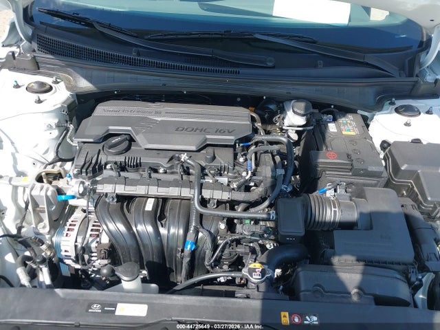 KMHLL4DGXSU050494 Hyundai ELANTRA SE