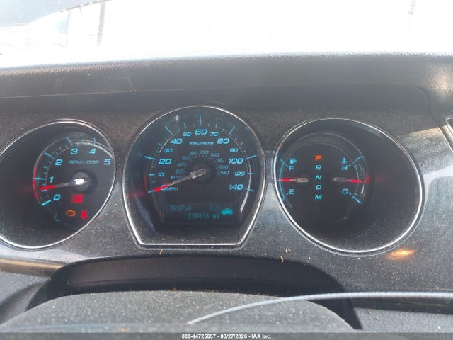 44725657 :رقم المزاد ، 1FAHP2FW3AG126261 vin ، 2010 Ford Taurus Limited مزاد بيع