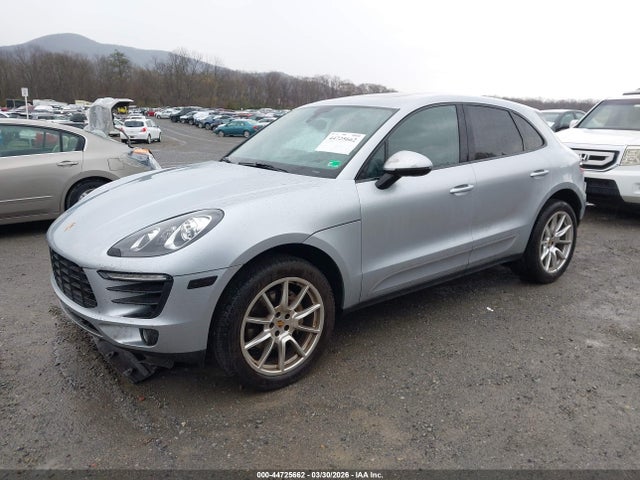 2016 PORSCHE MACAN WP1AB2A52GLB56178 Photo 1