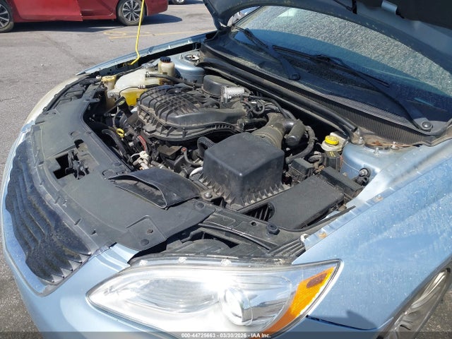 44725663 :رقم المزاد ، 1C3BCBFG4EN135190 vin ، 2014 Chrysler 200 Limited مزاد بيع
