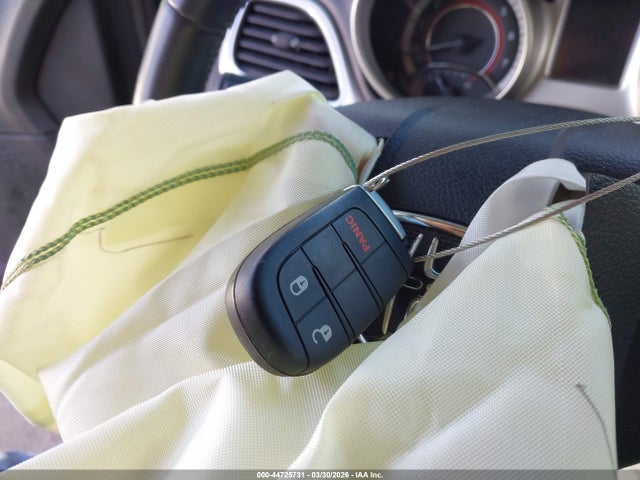 3C4PDCBB5KT718300 Dodge JOURNEY SE