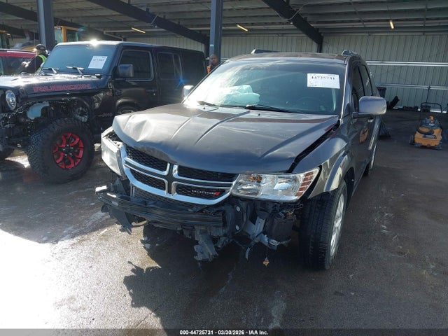 3C4PDCBB5KT718300 Dodge JOURNEY SE