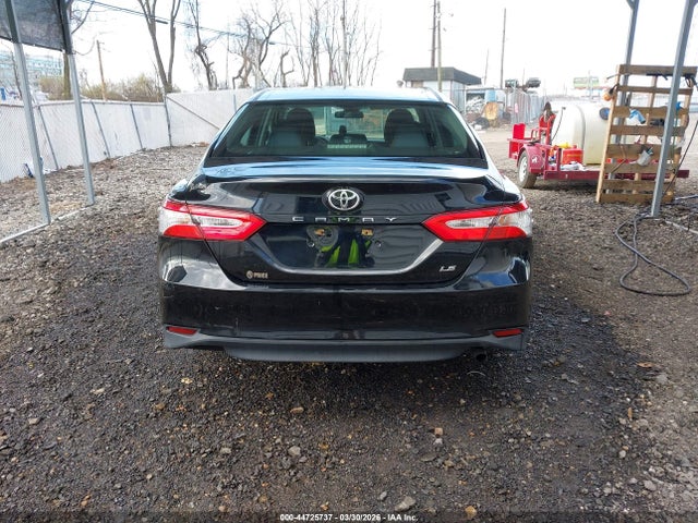 Продажа на аукционе авто 2018 Toyota Camry Le, vin: 4T1B11HK9JU613418, номер лота: 44725737
