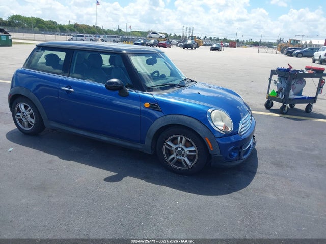 2013 MINI HARDTOP WMWSU3C51DT685522