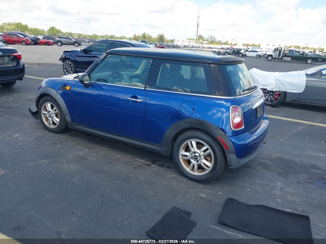 2013 MINI HARDTOP WMWSU3C51DT685522 Photo 2