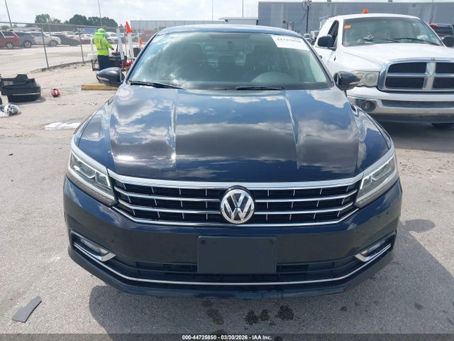 2017 Volkswagen Passat 1.8t Se მანქანა იყიდება აუქციონზე, vin: 1VWBT7A39HC039730, აუქციონის ნომერი: 44725850
