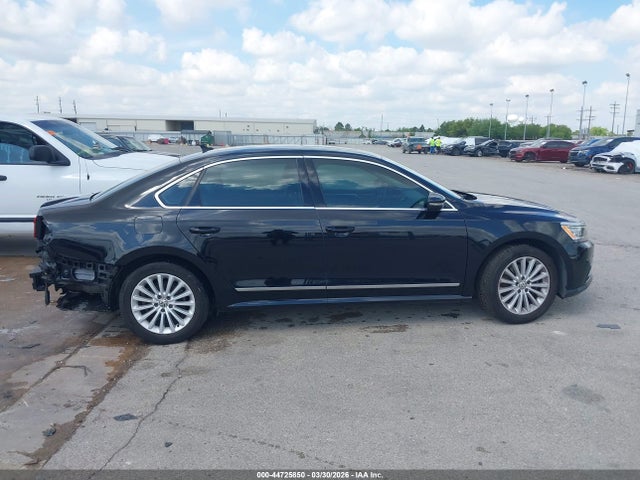 2017 Volkswagen Passat 1.8t Se მანქანა იყიდება აუქციონზე, vin: 1VWBT7A39HC039730, აუქციონის ნომერი: 44725850