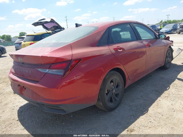 2022 HYUNDAI ELANTRA KMHLM4AG9NU265242 Photo 3