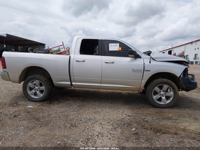 1C6RR7GT0HS578628 RAM 1500 Big Horn 4x4 6&#039;4 Box