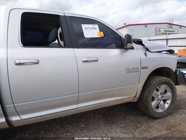 1C6RR7GT0HS578628 RAM 1500 Big Horn 4x4 6&#039;4 Box