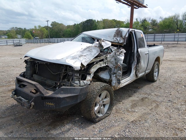 1C6RR7GT0HS578628 RAM 1500 Big Horn 4x4 6&#039;4 Box