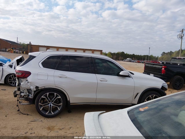 44725913 :رقم المزاد ، 5UXCR4C06M9G22059 vin ، 2021 Bmw X5 Sdrive40i مزاد بيع