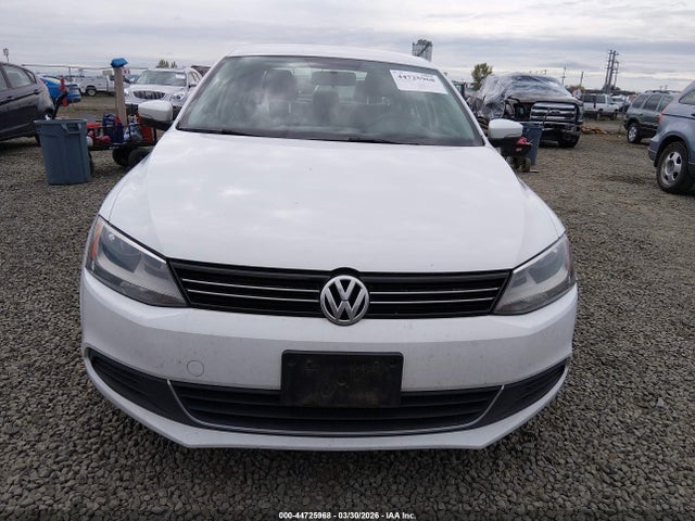 2014 Volkswagen Jetta 1.8t Se მანქანა იყიდება აუქციონზე, vin: 3VWD17AJXEM417643, აუქციონის ნომერი: 44725968