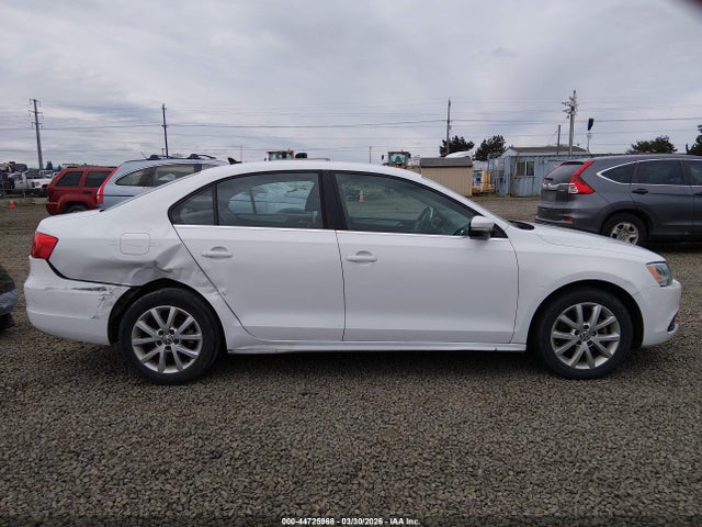 2014 Volkswagen Jetta 1.8t Se მანქანა იყიდება აუქციონზე, vin: 3VWD17AJXEM417643, აუქციონის ნომერი: 44725968