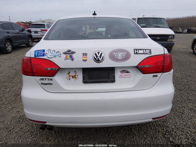 2014 Volkswagen Jetta 1.8t Se მანქანა იყიდება აუქციონზე, vin: 3VWD17AJXEM417643, აუქციონის ნომერი: 44725968