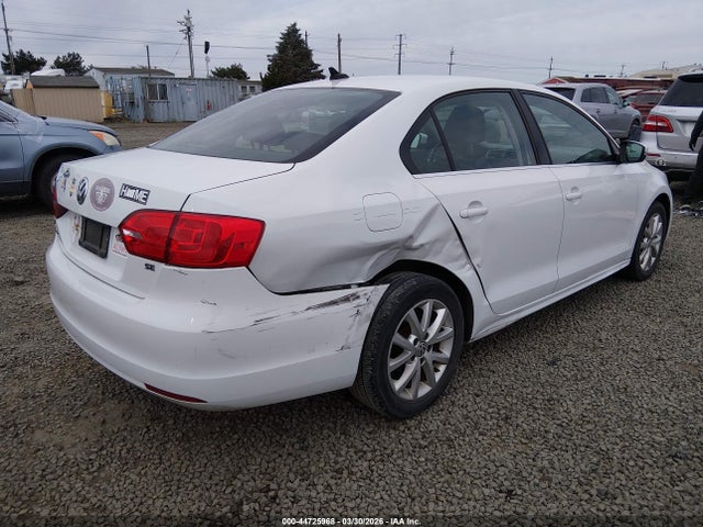 2014 Volkswagen Jetta 1.8t Se მანქანა იყიდება აუქციონზე, vin: 3VWD17AJXEM417643, აუქციონის ნომერი: 44725968