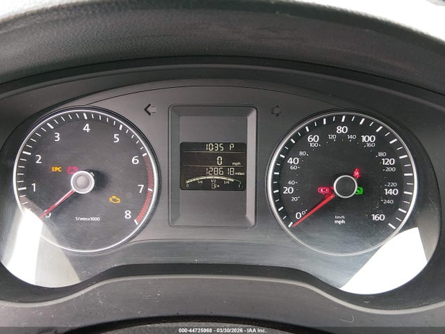 2014 Volkswagen Jetta 1.8t Se მანქანა იყიდება აუქციონზე, vin: 3VWD17AJXEM417643, აუქციონის ნომერი: 44725968