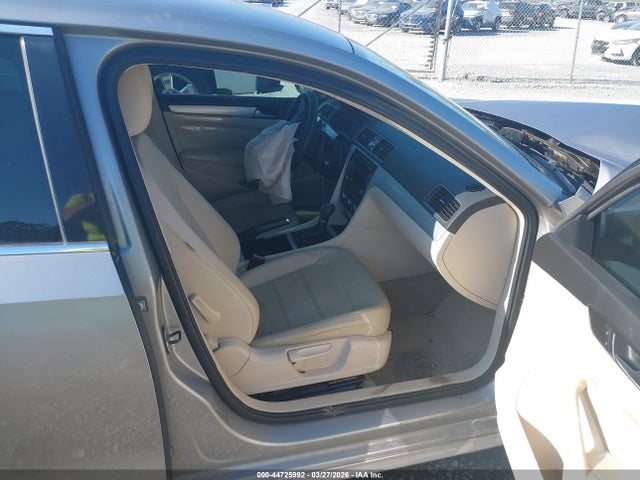 Продаж на аукціоні авто 2012 Volkswagen Passat 2.5l Se, vin: 1VWBP7A3XCC050927, номер лоту: 44725992