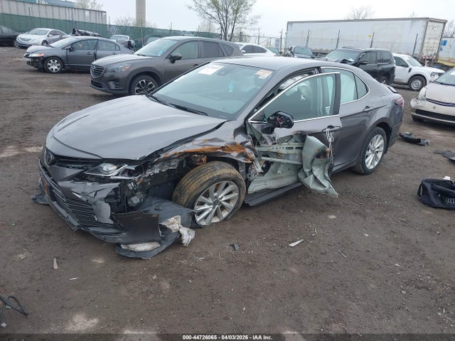 4T1R11BKXMU035602 Toyota Camry Le Awd
