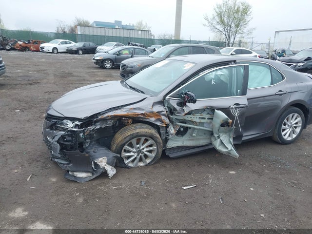 4T1R11BKXMU035602 Toyota Camry Le Awd