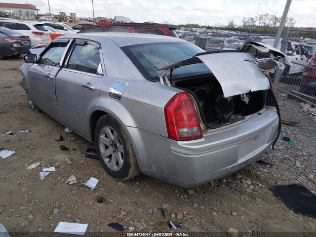 2005 CHRYSLER 300 2C3JA43R35H117761 Photo 2