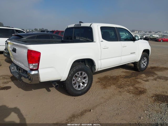 5TFAX5GN3HX088575 Toyota Tacoma Sr5